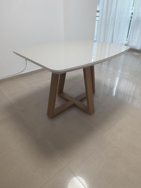 Mesa de comedor de 4 sillas con tope de cristal Foto 7322383-5.jpg