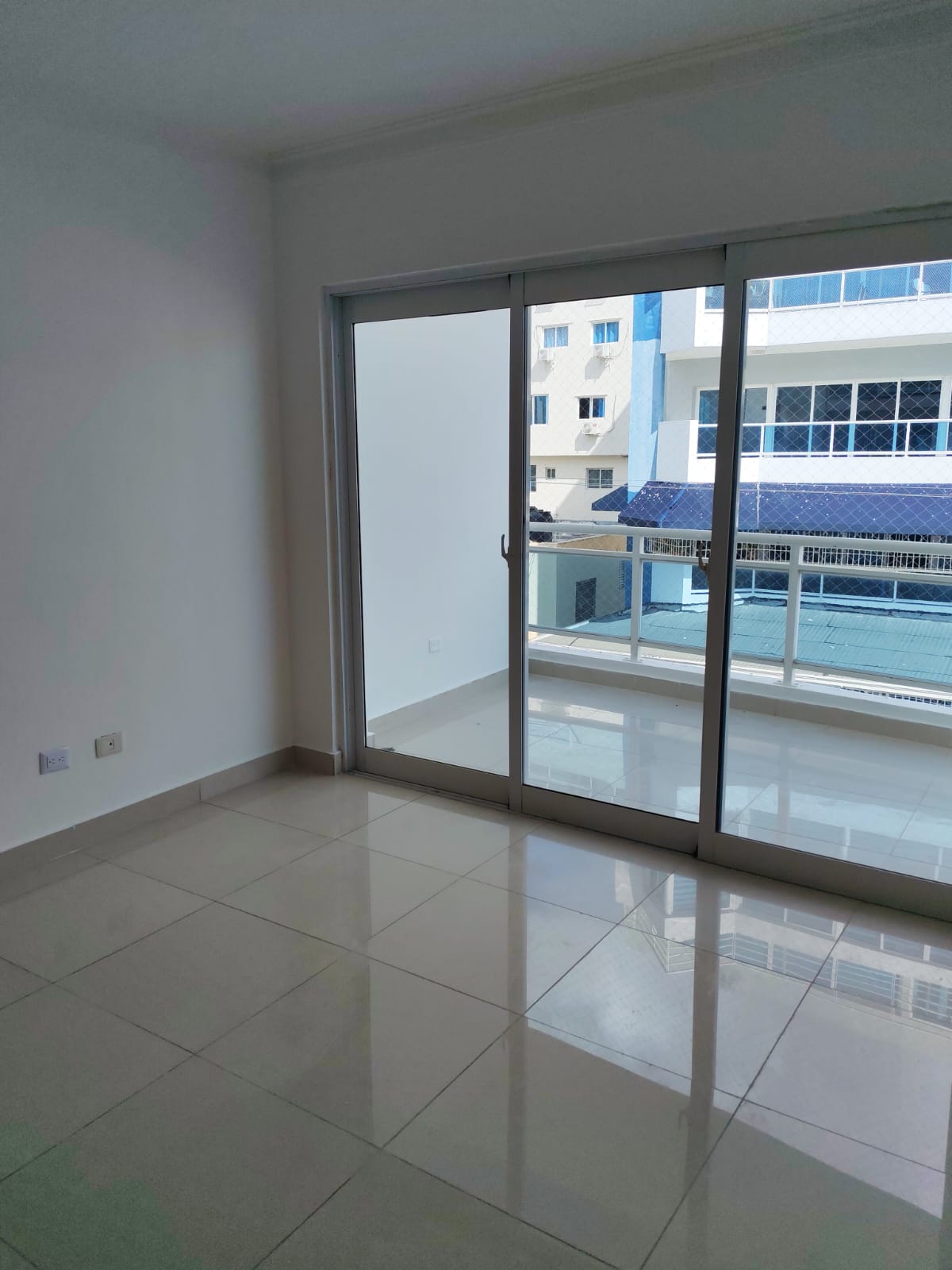 Apartamento 3 habitaciones 2 parqueos con ascensor en Mirador Sur Foto 7322417-3.jpg
