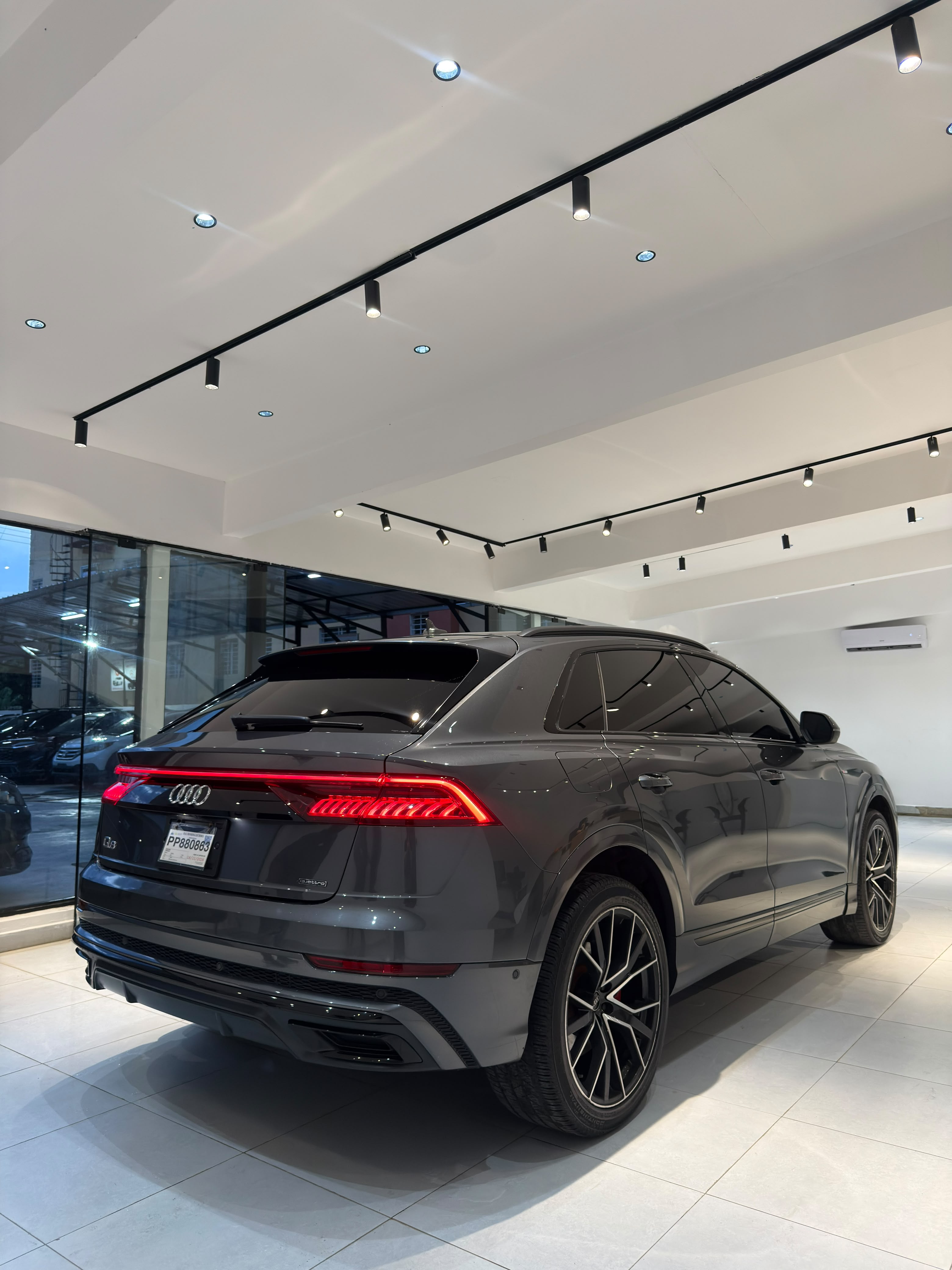 Audi Q8 Prestige S-Line 3.0 2021 Clean CarFax - 58000usd Foto 7322420-2.jpg