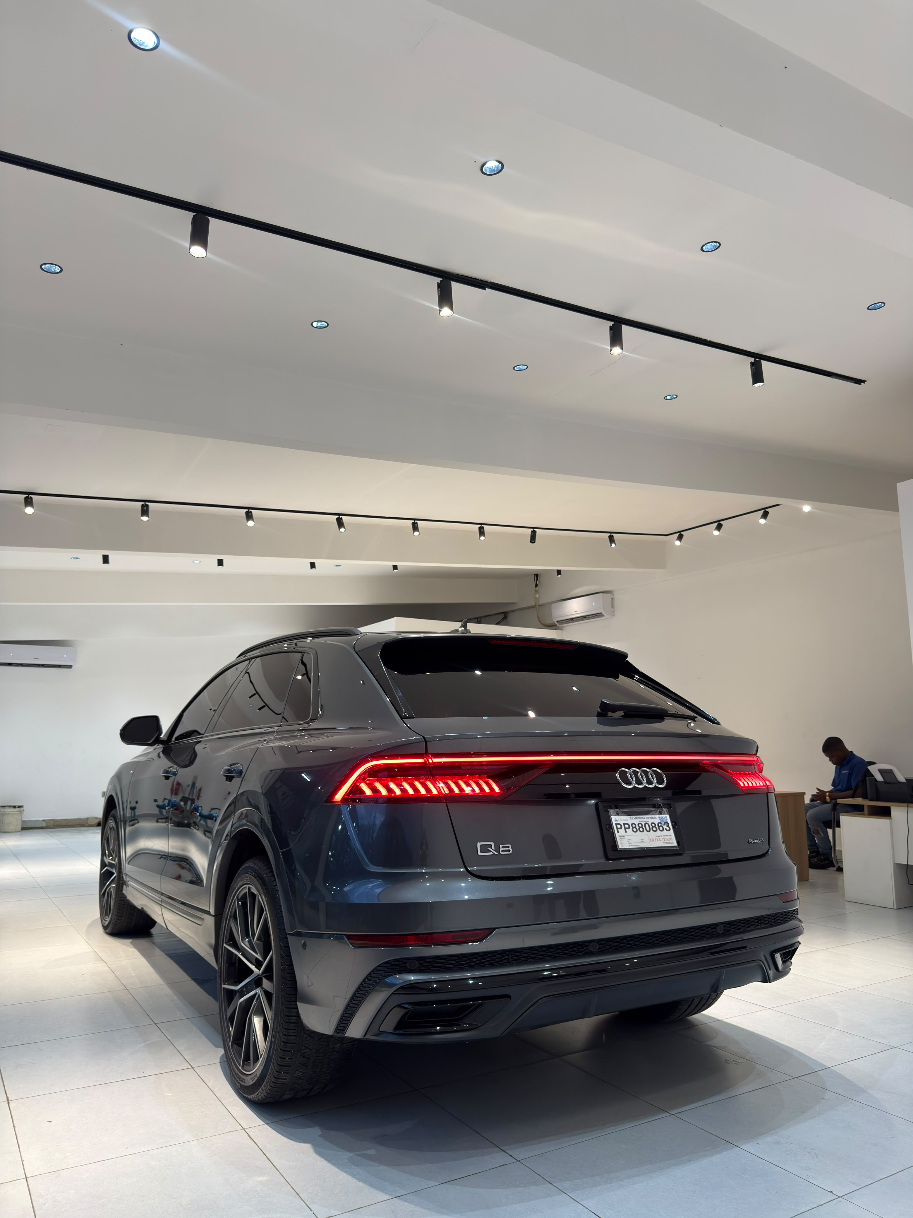 Audi Q8 Prestige S-Line 3.0 2021 Clean CarFax - 58000usd Foto 7322420-4.jpg