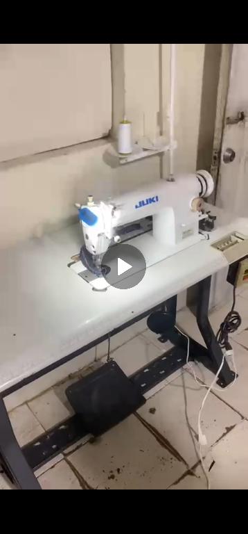 Maquina industrial de coser marca juki Foto 7322452-1.jpg