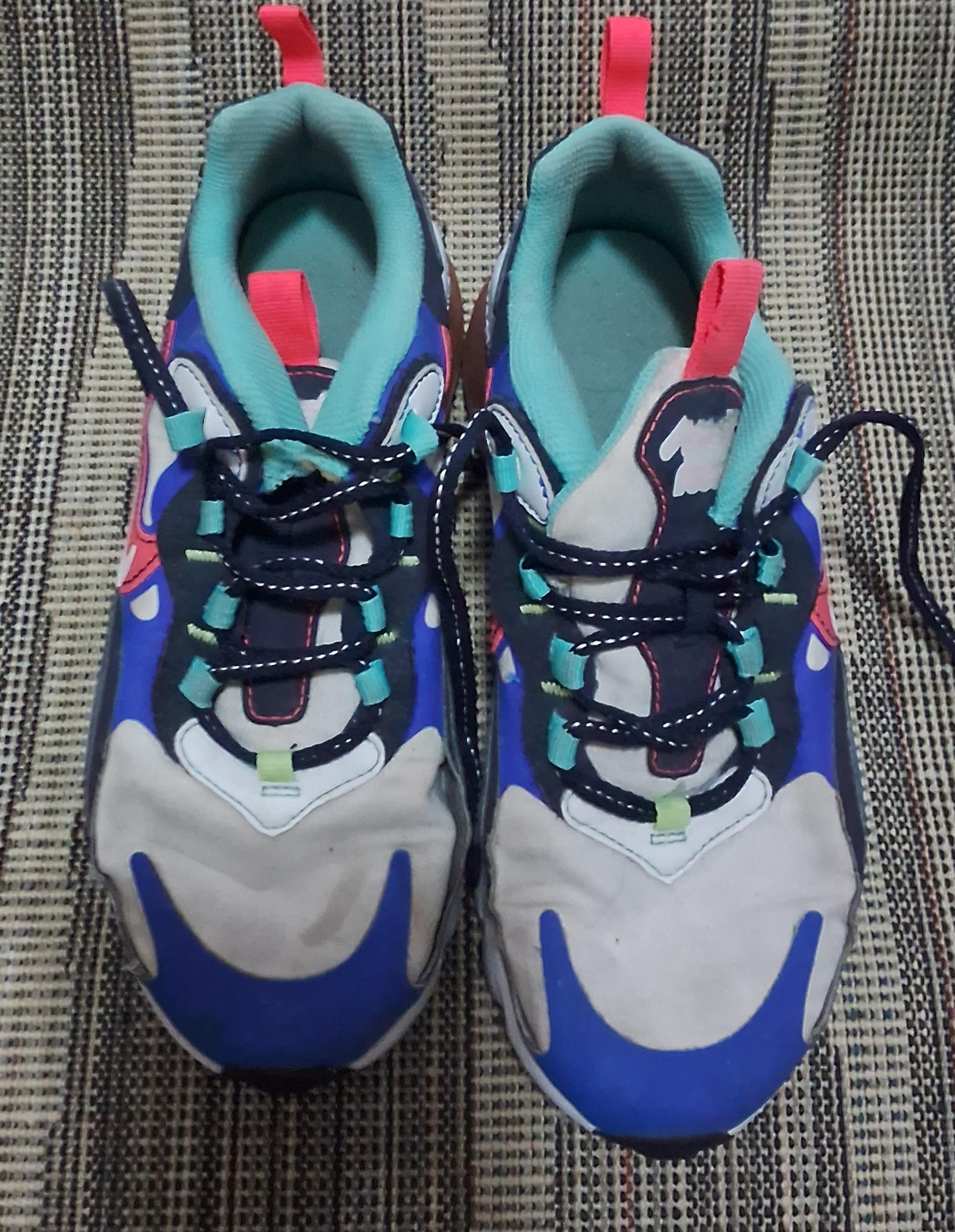 . Lote de tenis para niños  Foto 7322548-4.jpg
