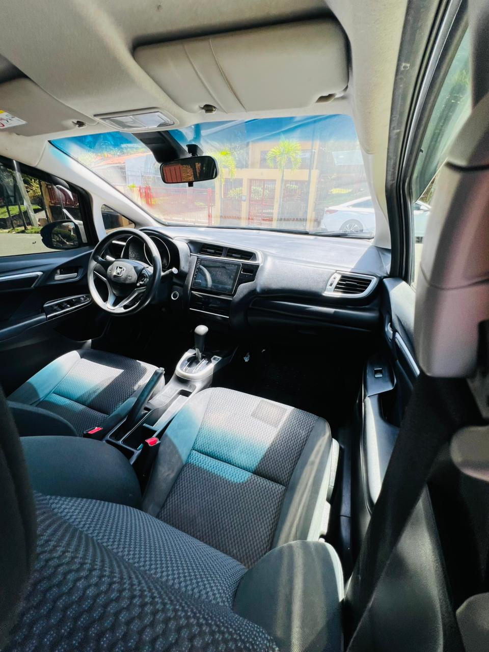 Honda fit   Año 2018  Versión japonesa  Foto 7322570-3.jpg