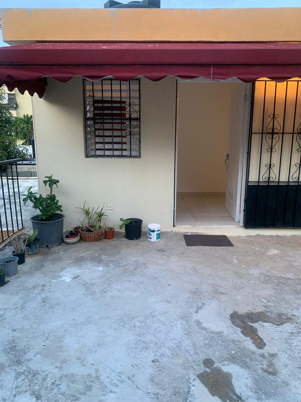 Alquilo apt. estudio segundo piso Foto 7322576-1.jpg