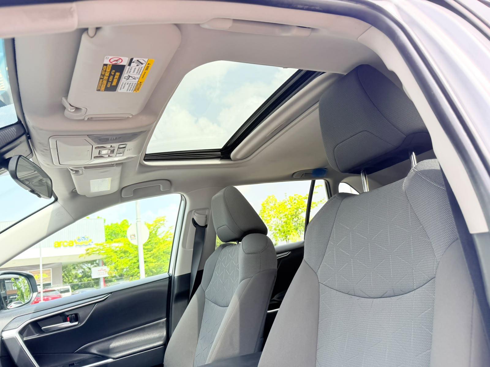 Toyota RAV4 XLE Hybrid AWD 2022 Foto 7322578-13.jpg