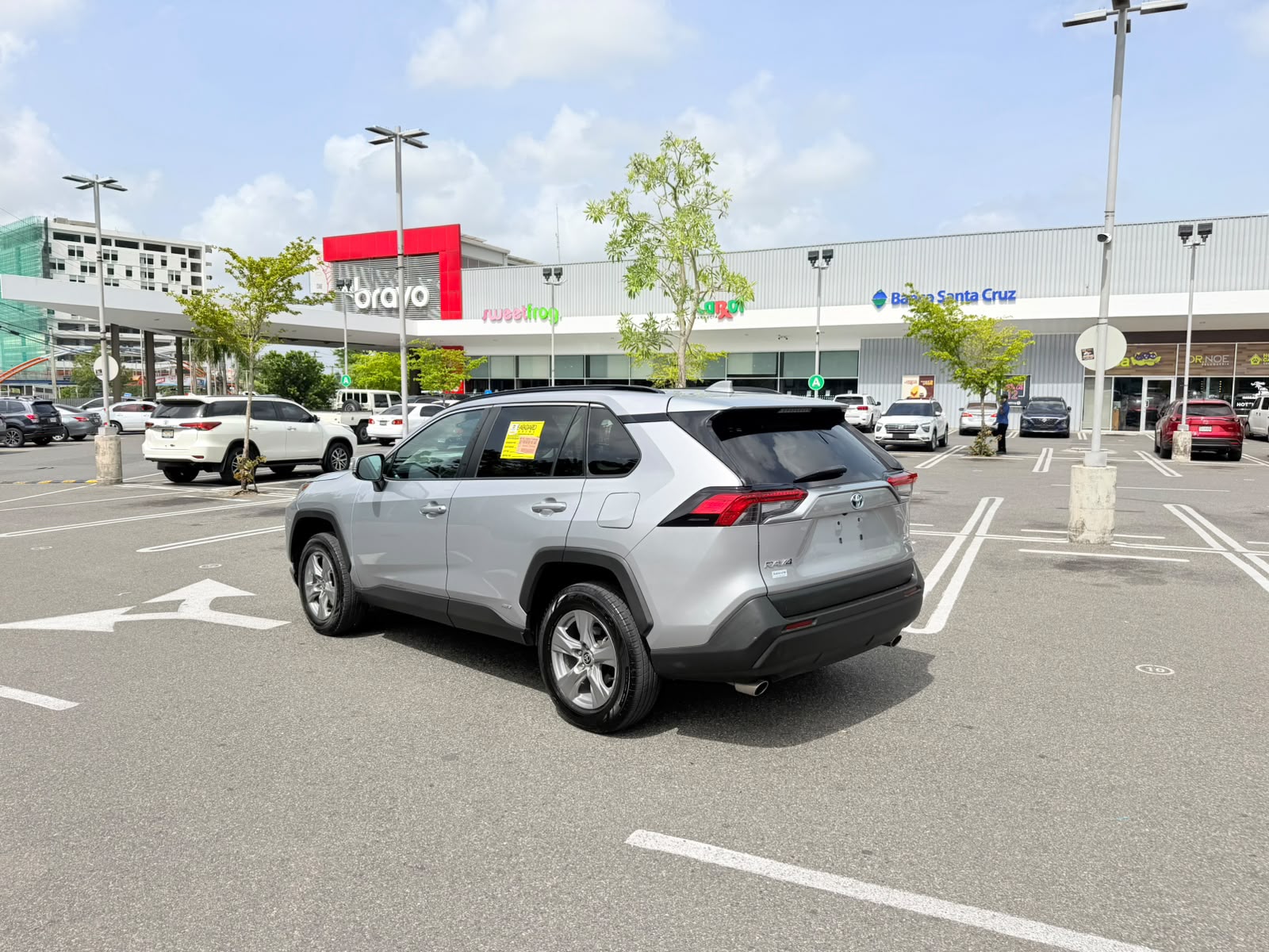 Toyota RAV4 XLE Hybrid AWD 2022 Foto 7322578-14.jpg