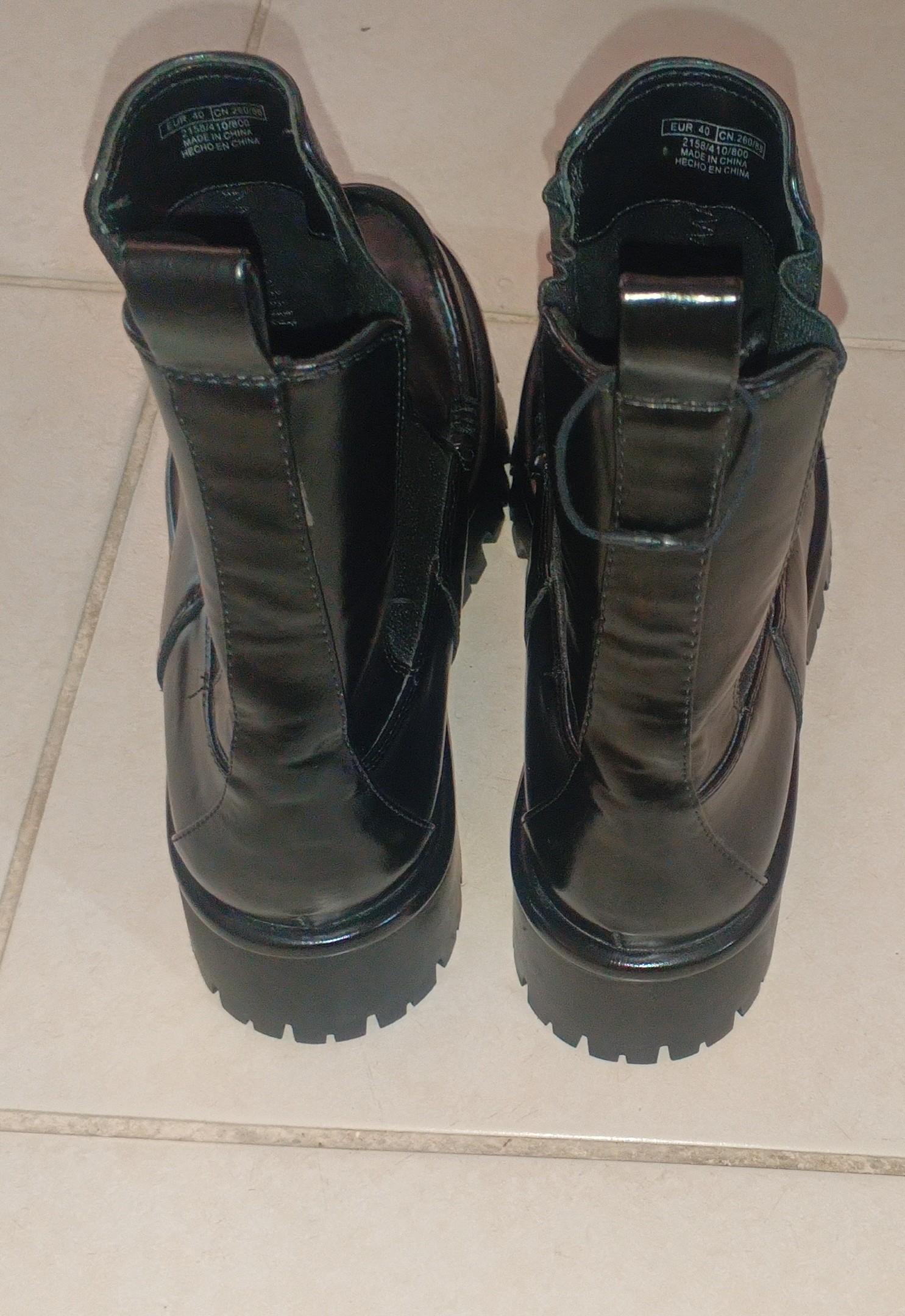 Botas Zara talla 40 para pies pequeños  Foto 7322625-3.jpg