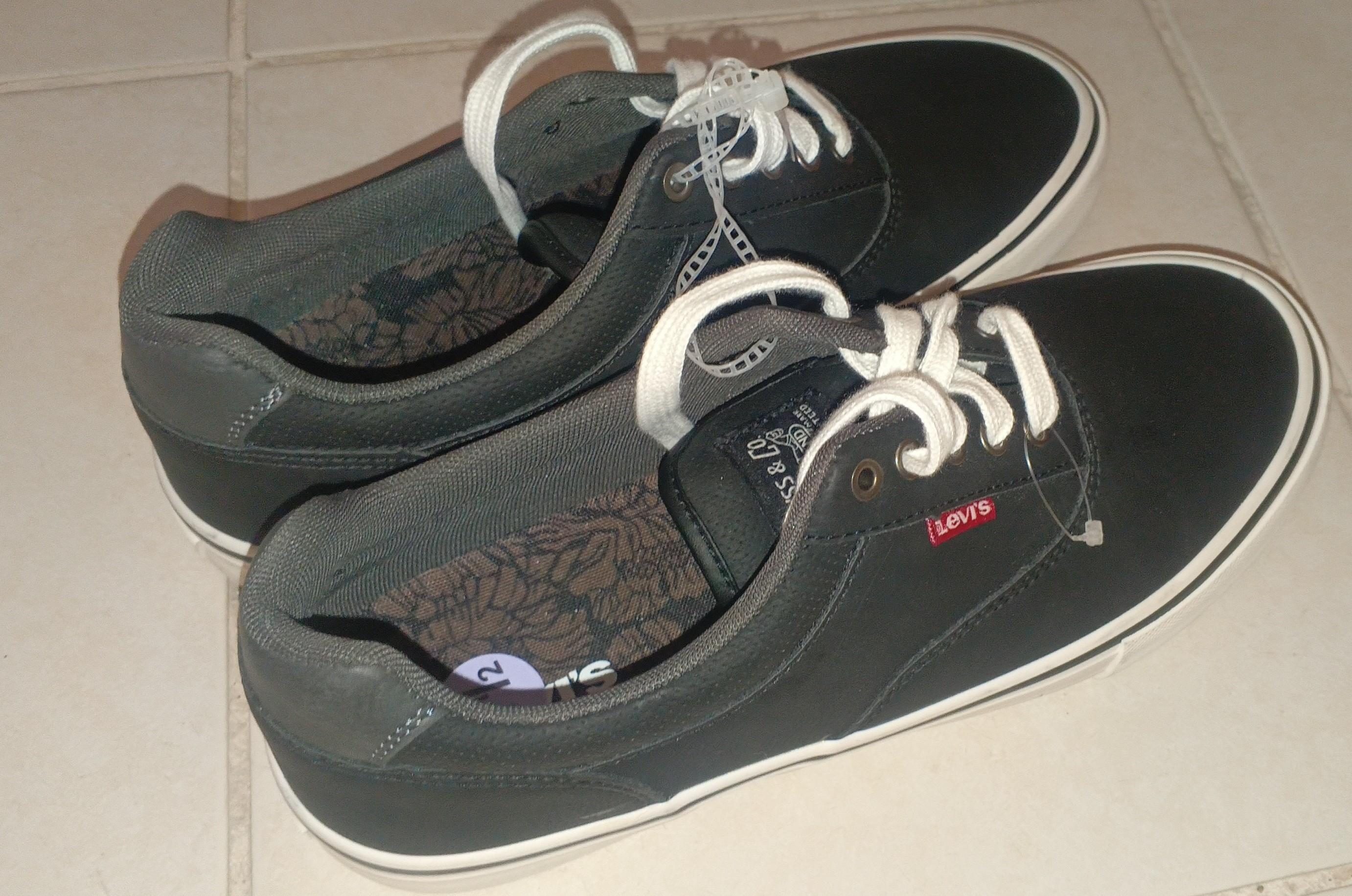 Tennis Levis para hombre solo 1 disponible Foto 7322627-4.jpg