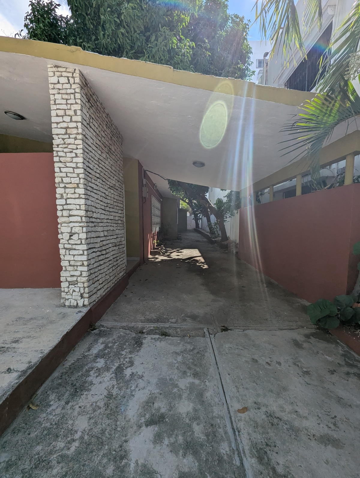 LOCAL COMERCIAL PARA ALQUILER GAZCUE Foto 7322662-3.jpg