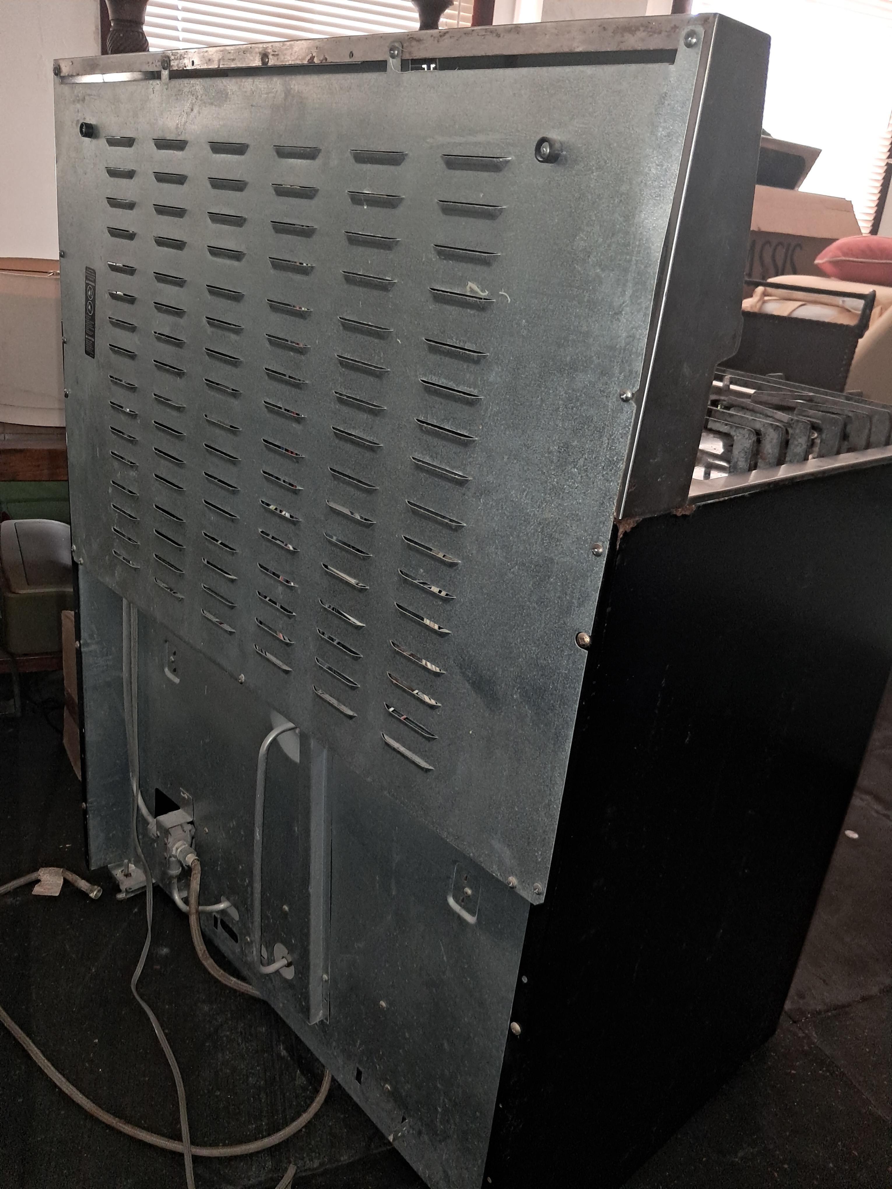ESTUFA FRIGIDAIRE DE 36 DETALLES EN 2 HORNILLAS NADA DEL OTRO MUNDO. Foto 7322663-9.jpg