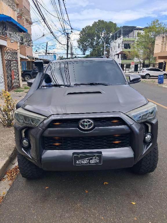 JEEP TOYOTA 4RUNNER SR5 PREMIUM EXCELENTE CONDICIONES. 2017 Foto 7322680-1.jpg