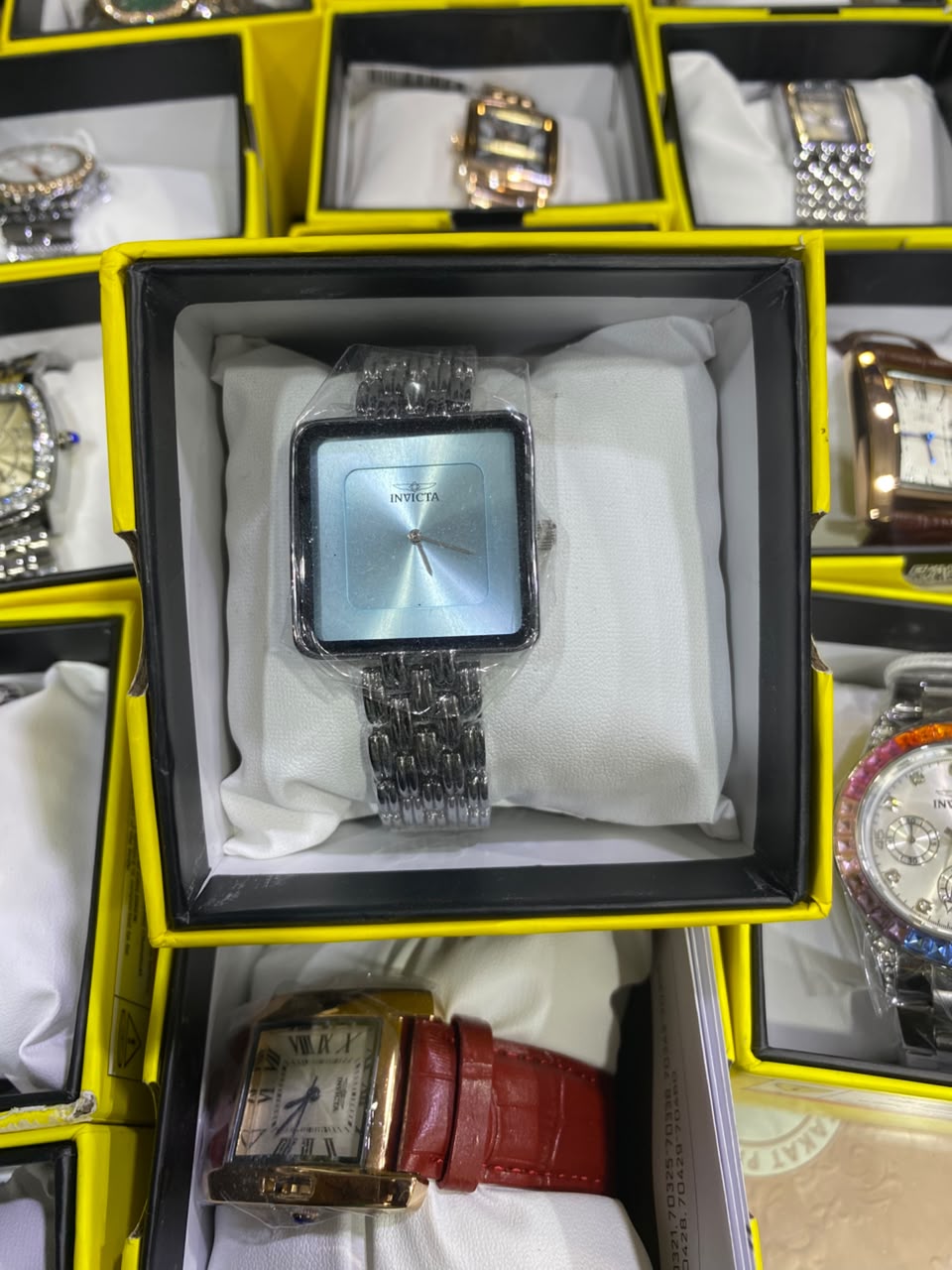 Reloj diferentes  en Santo Domingo Este Foto 7322811-9.jpg