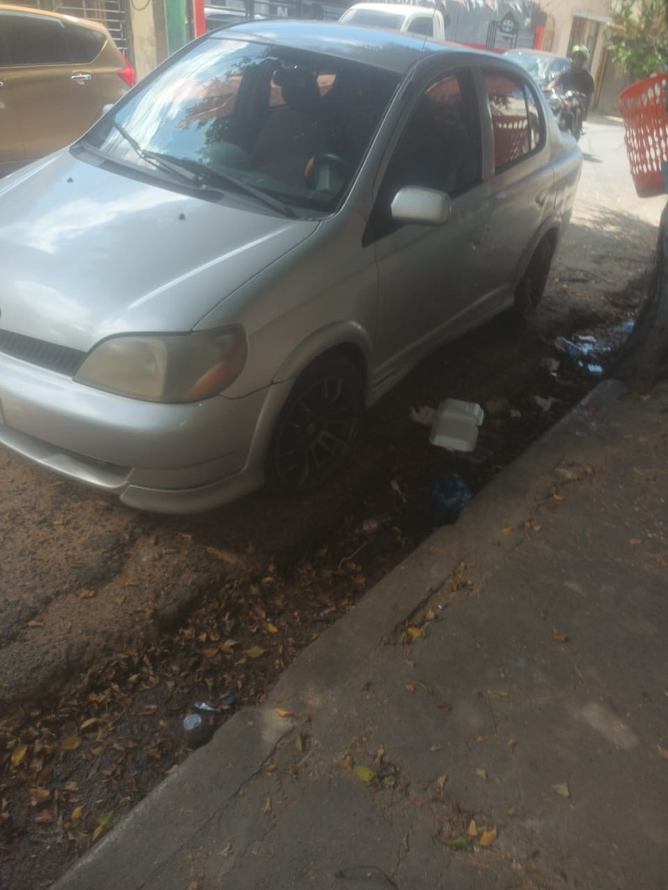 Toyota echo 2001 Foto 7322815-1.jpg