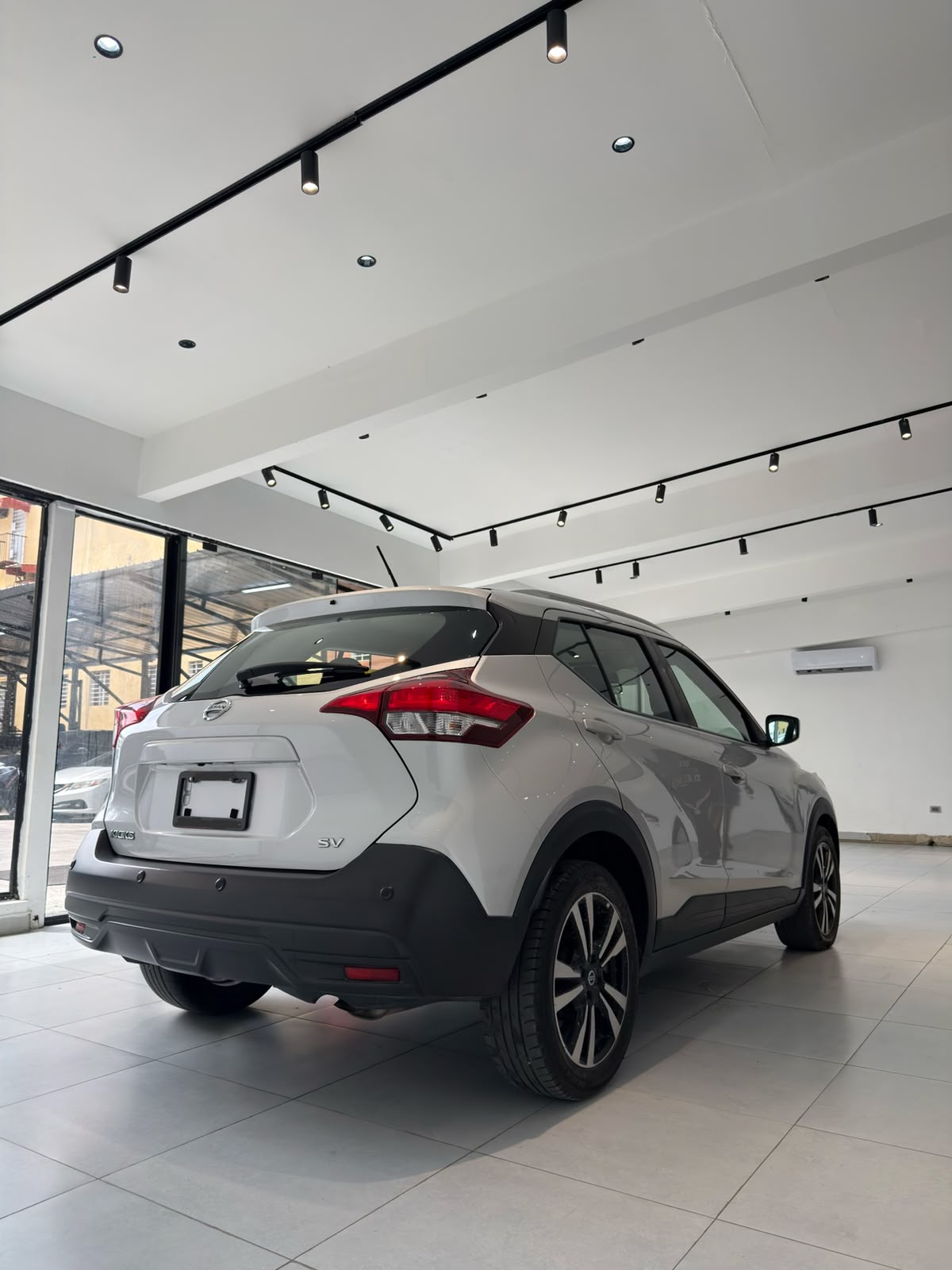 Nissan Kicks 2020 SV Foto 7322852-3.jpg