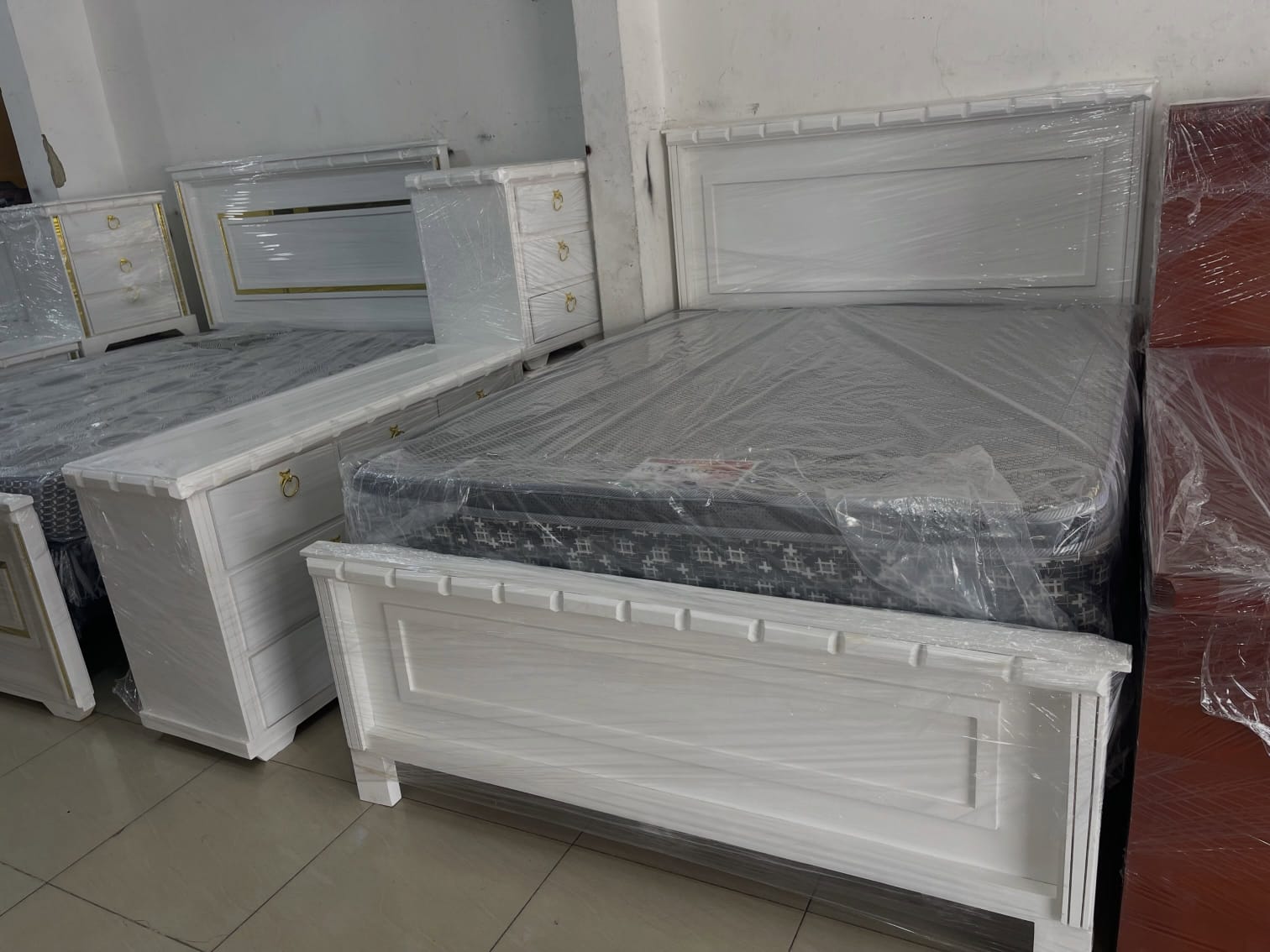Dormitorio matrimonial blanco  Foto 7322901-2.jpg