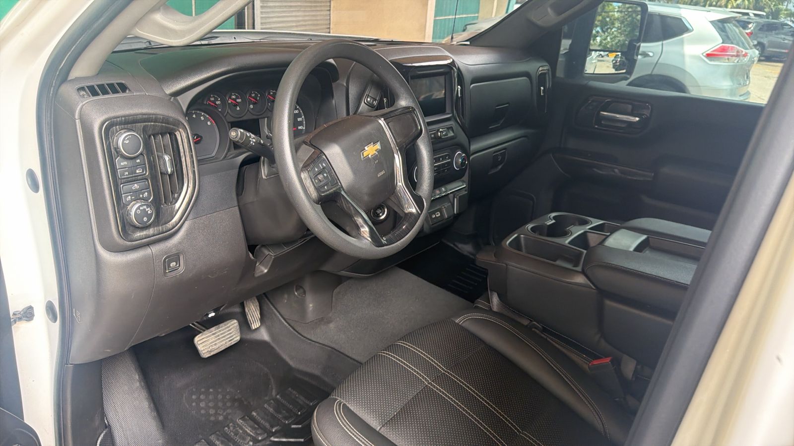 SILVERADO 2022 CUSTOM 4X4 Foto 7323060-1.jpg
