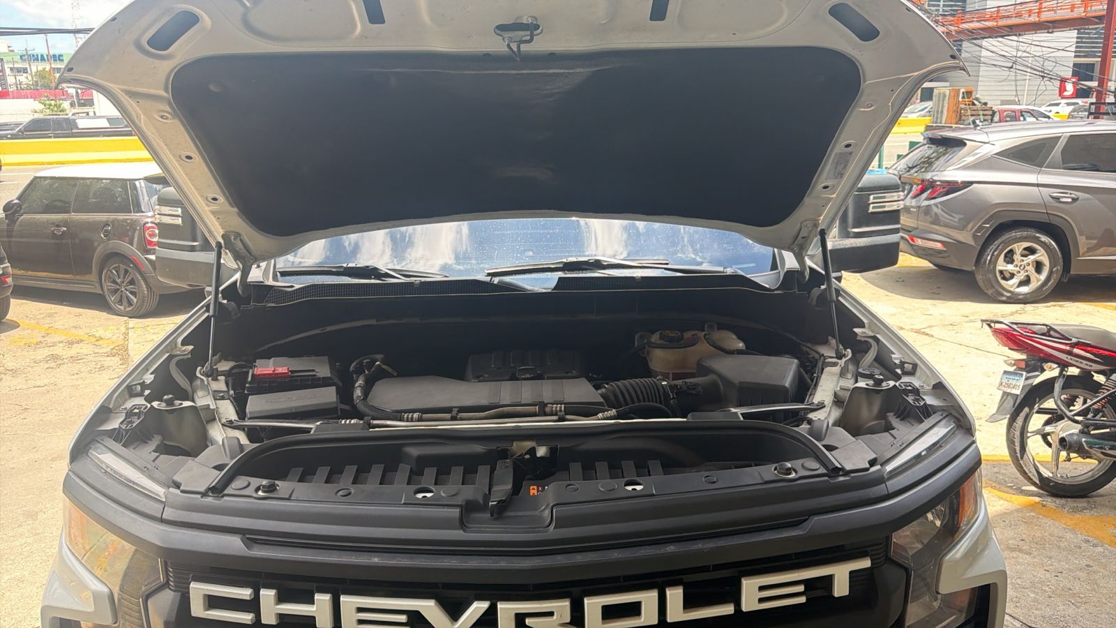 SILVERADO 2022 CUSTOM 4X4 Foto 7323060-9.jpg