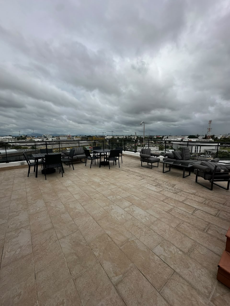 APARTAMENTO AMUEBLADO EN ALQUILER  EL RENACIMIENTO Foto 7323094-8.jpg