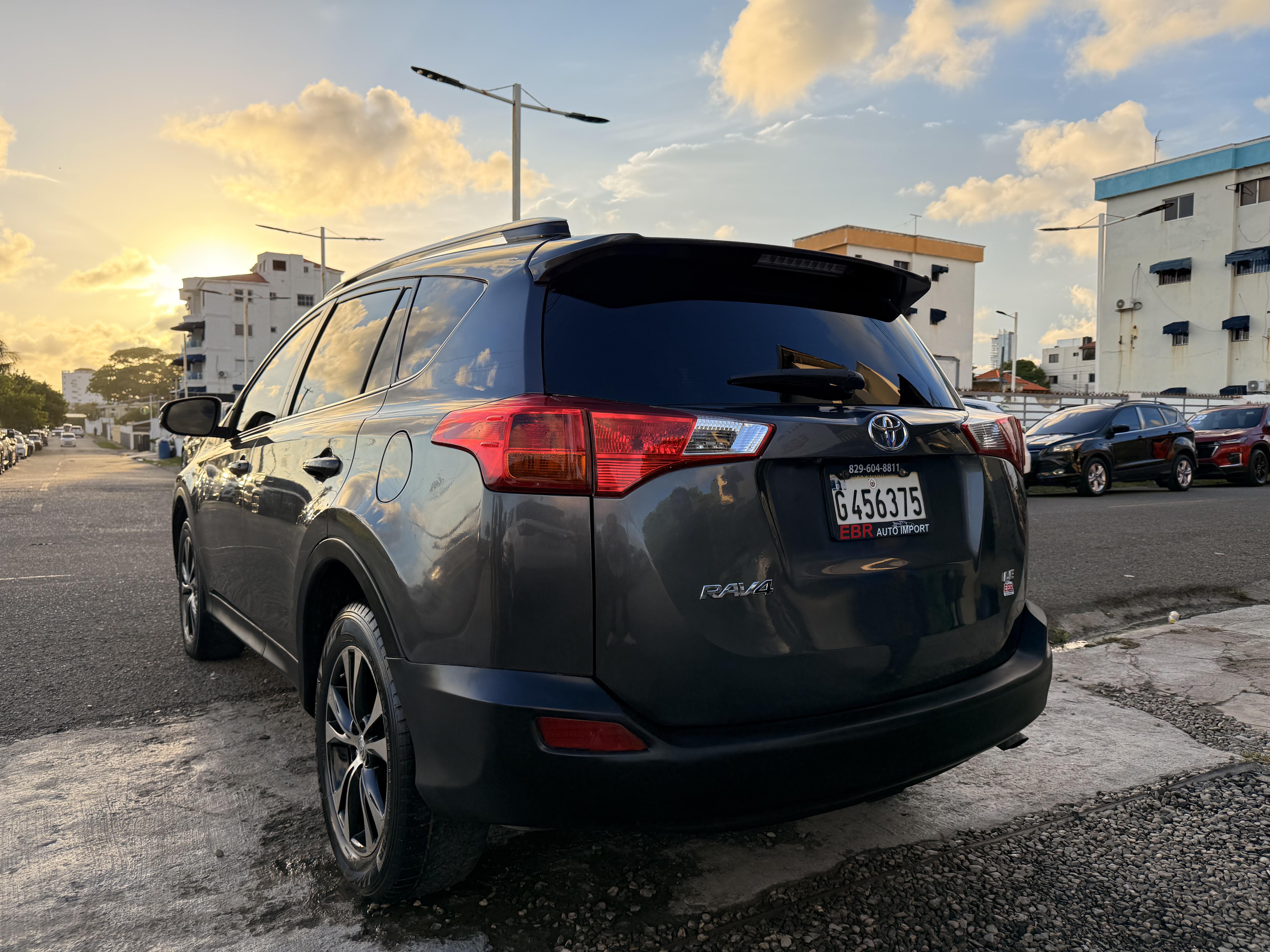 Toyota Rav4 LE 2015 Foto 7323133-4.jpg