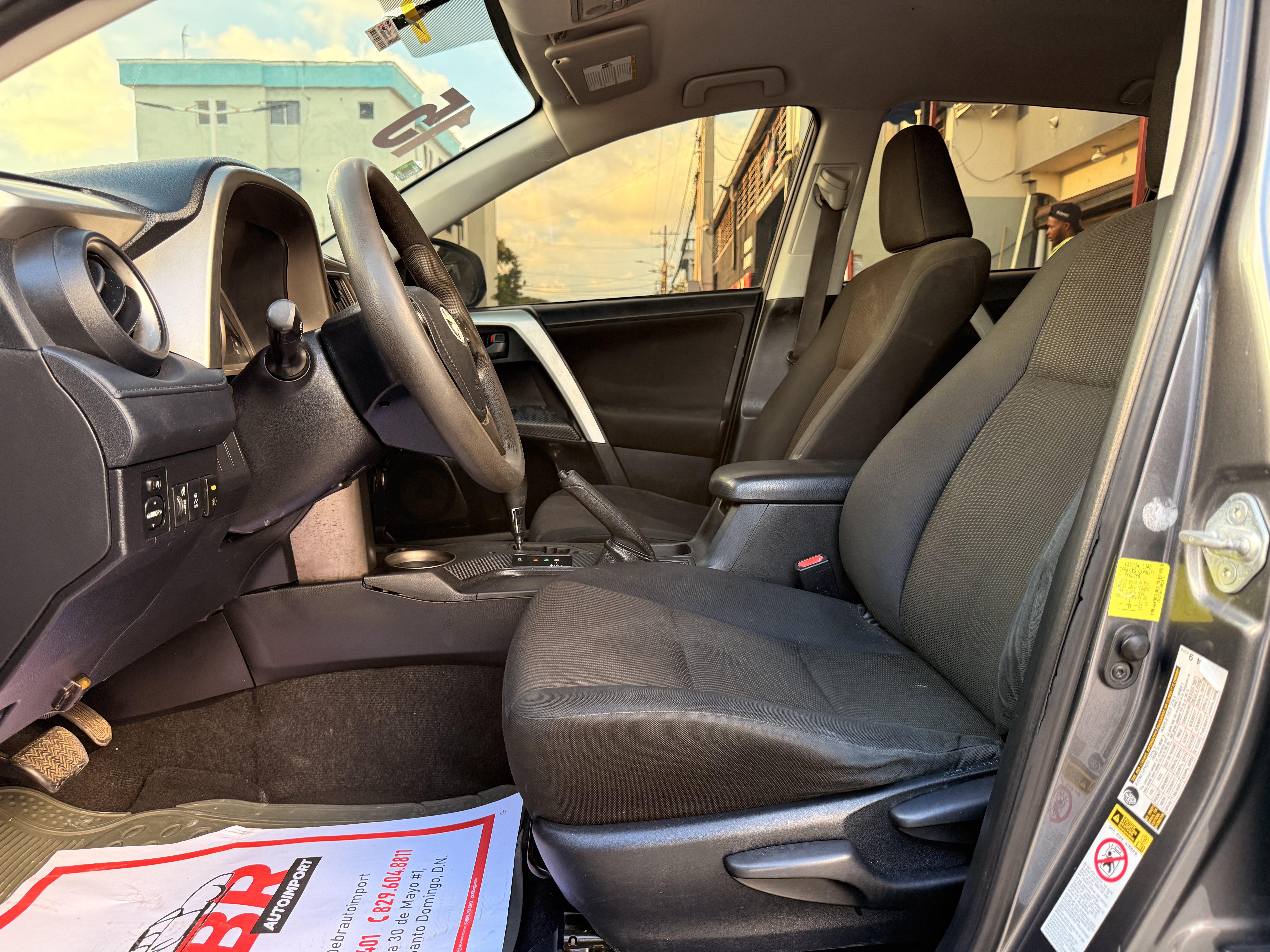 Toyota Rav4 LE 2015 Foto 7323133-8.jpg