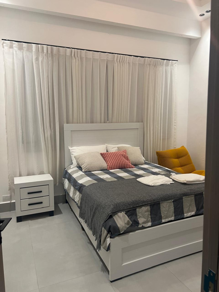APARTAMENTO AMUEBLADO EN ALQUILER  ENSANCHE NACO Foto 7323142-3.jpg