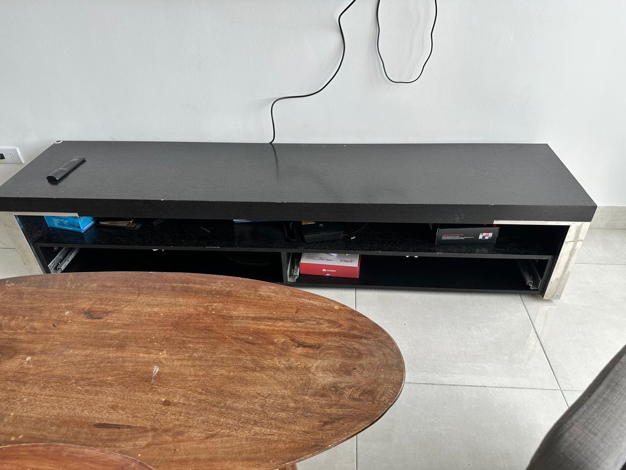 Mueble de TV negro Foto 7323287-2.jpg