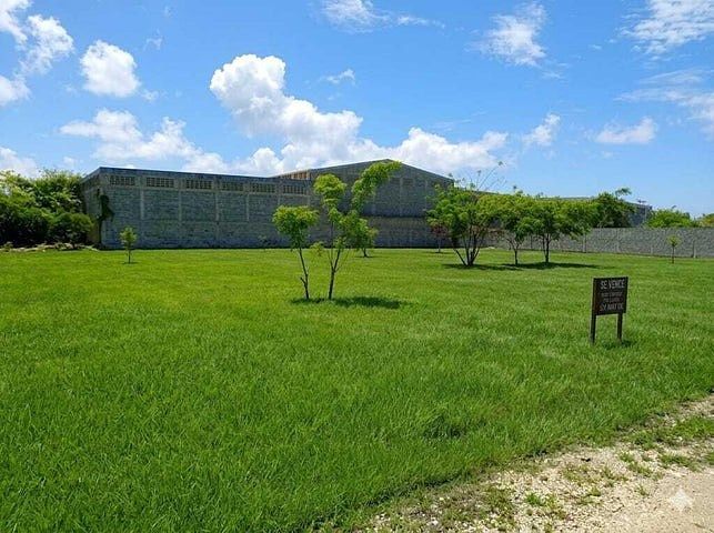 Terreno en venta en Autopista Las Américas. Cerca del club de aduanas. Foto 7323418-2.jpg