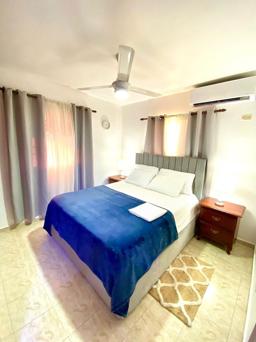 Apartamento AMUEBLADO en la AV. ESPAÑA disponible para VENTA o ALQUILE Foto 7323575-2.jpg