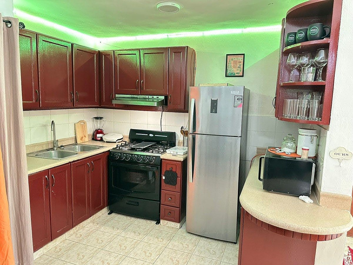 Apartamento AMUEBLADO en la AV. ESPAÑA disponible para VENTA o ALQUILE Foto 7323575-5.jpg