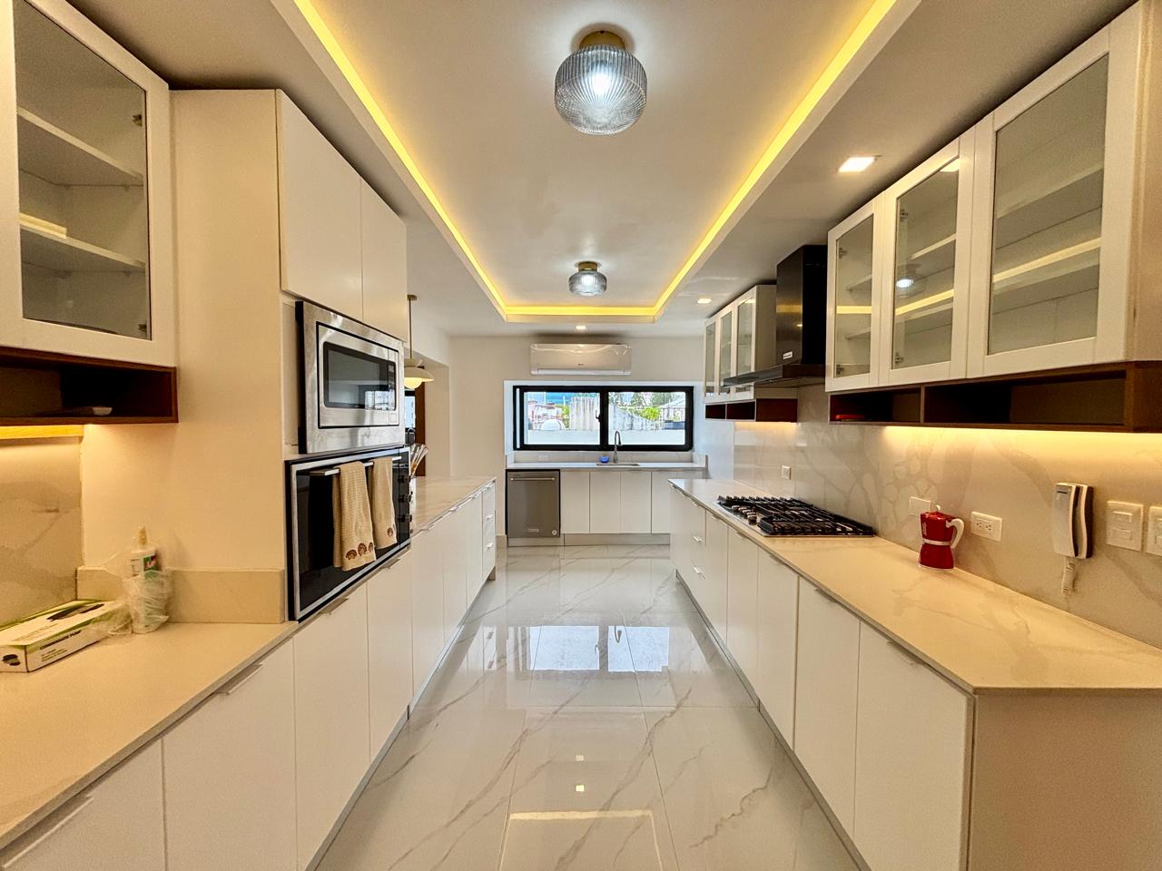 En la Av. Anacaona apartamento en venta y alquiler Foto 7323644-2.jpg