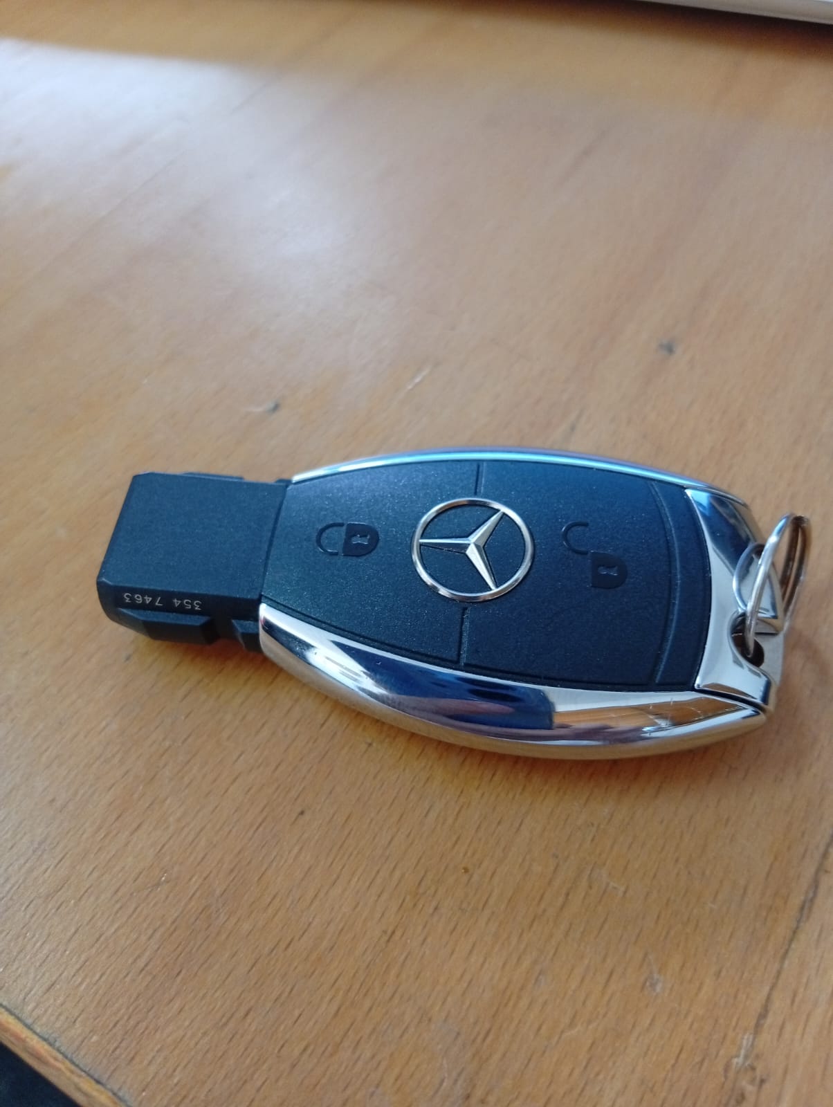 Llave repuesto nueva de mercedes benz aprox. año 2009 Foto 7323653-1.jpg