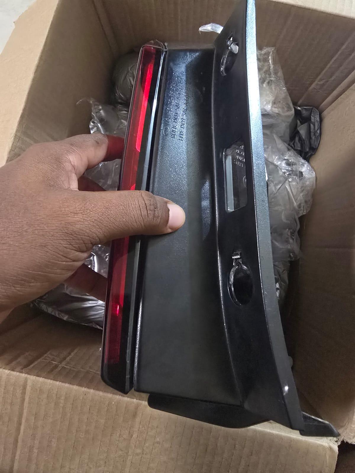 LUZ TRASERA LED ORIGINAL KIA SORENTO SX / SX PRESTIGE 2021 · 2022 · 20 Foto 7323880-4.jpg