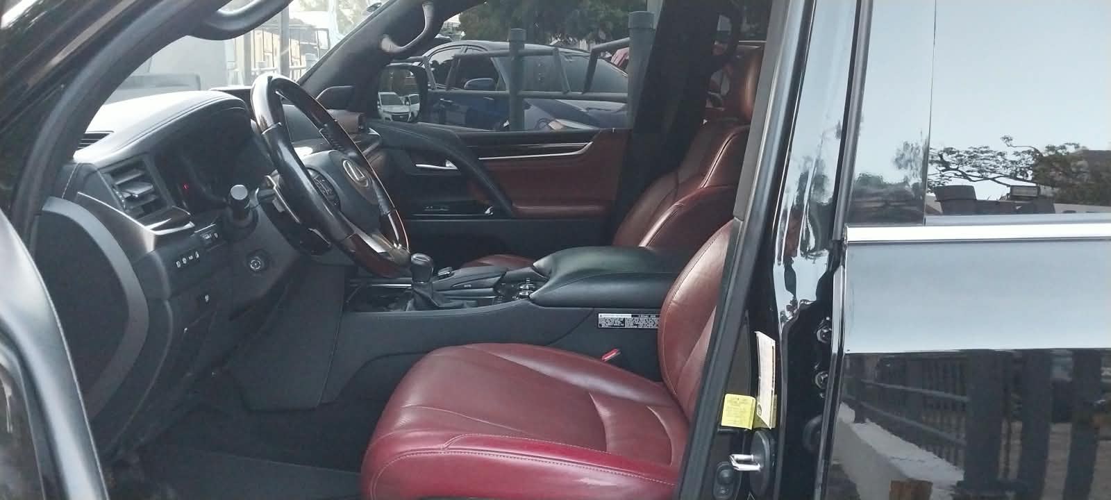 LEXUS LX 570 2017  Foto 7323907-10.jpg