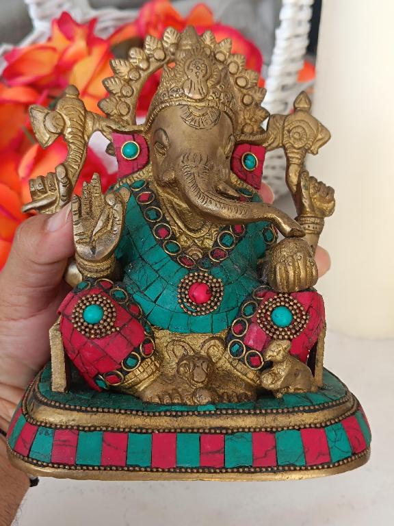 Estatua de Ganesha con piedras preciosas de colores en acabado antiguo Foto 7324017-1.jpg