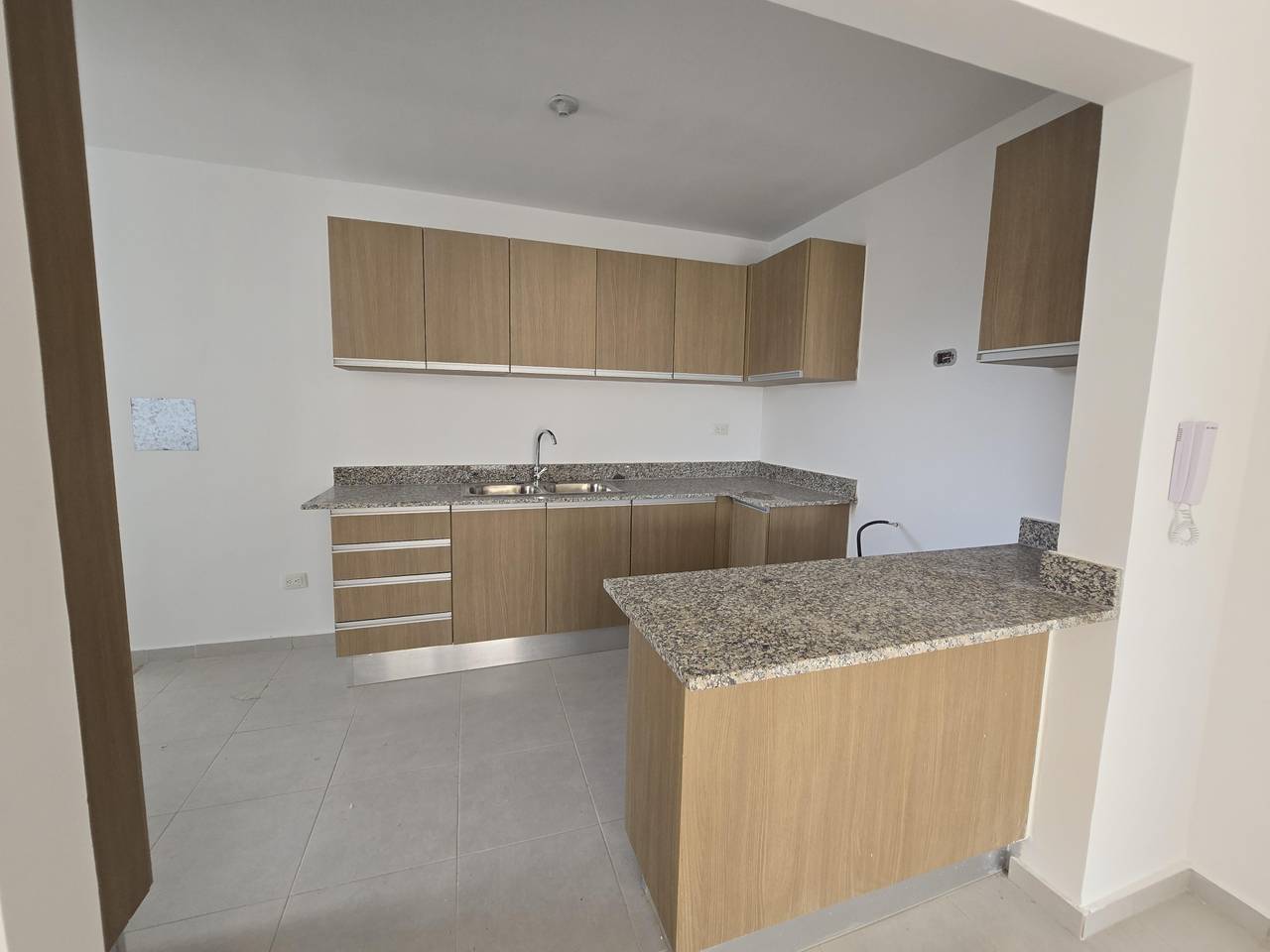 Apartamento en Torre Ita Esther II Jacobo Majluta  Piso 3 con ascensor Foto 7324434-12.jpg