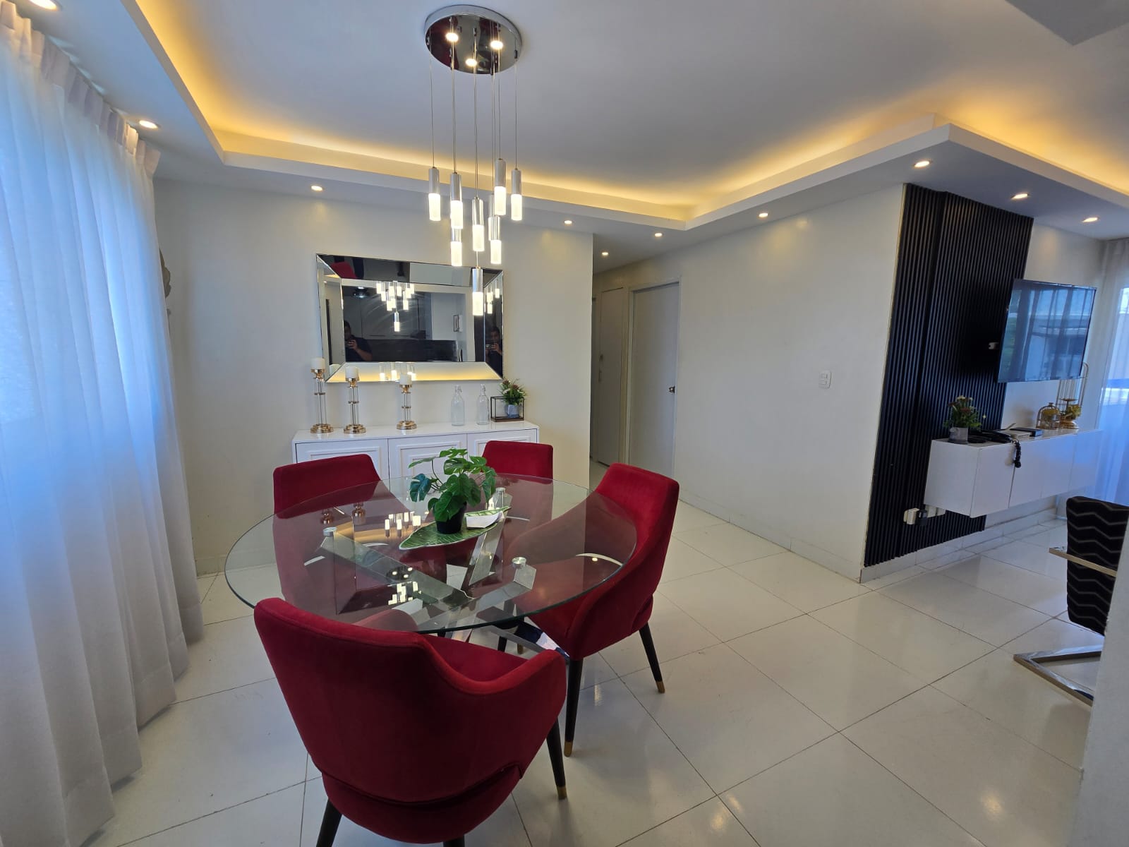 Apartamento con Terraza en Villas Naco Km 13 Autopista Duarte entrando Foto 7324445-3.jpg