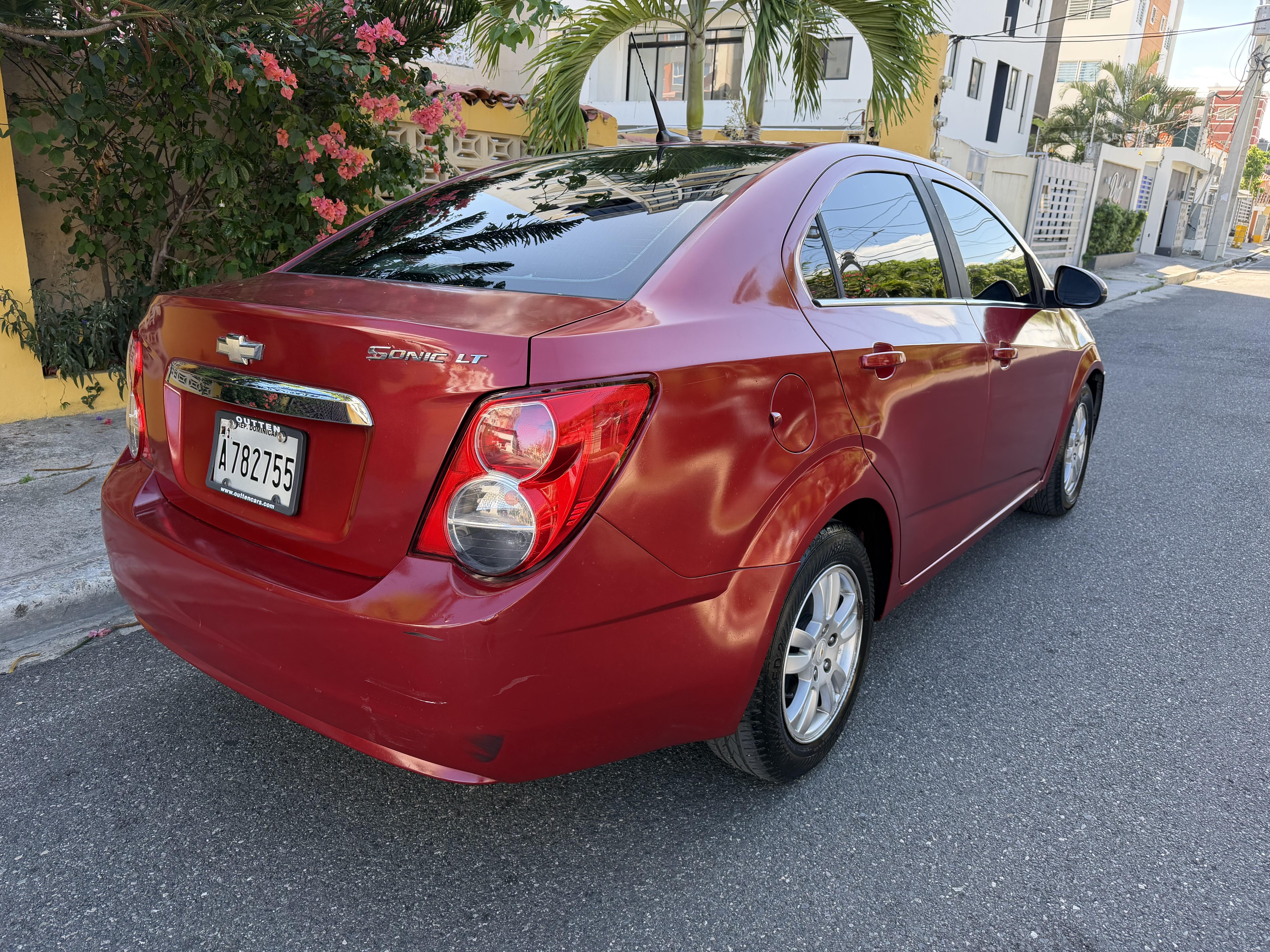 Chevrolet Sonic LT 2012 Foto 7324450-4.jpg