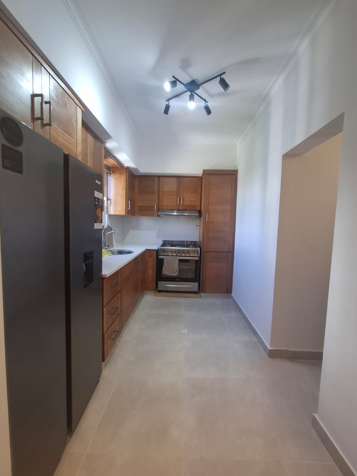 APARTAMENTO MODERNO Y TOTALMENTE AMUEBLADO ZONA UNIVERSITARIA 6to piso Foto 7324458-2.jpg