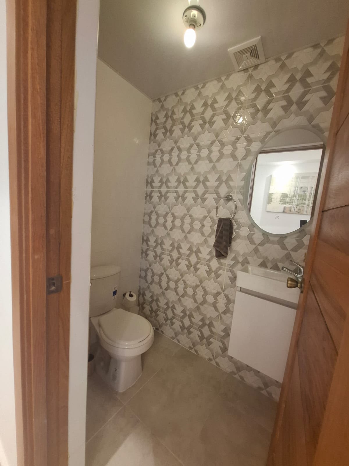 APARTAMENTO MODERNO Y TOTALMENTE AMUEBLADO ZONA UNIVERSITARIA 6to piso Foto 7324458-8.jpg
