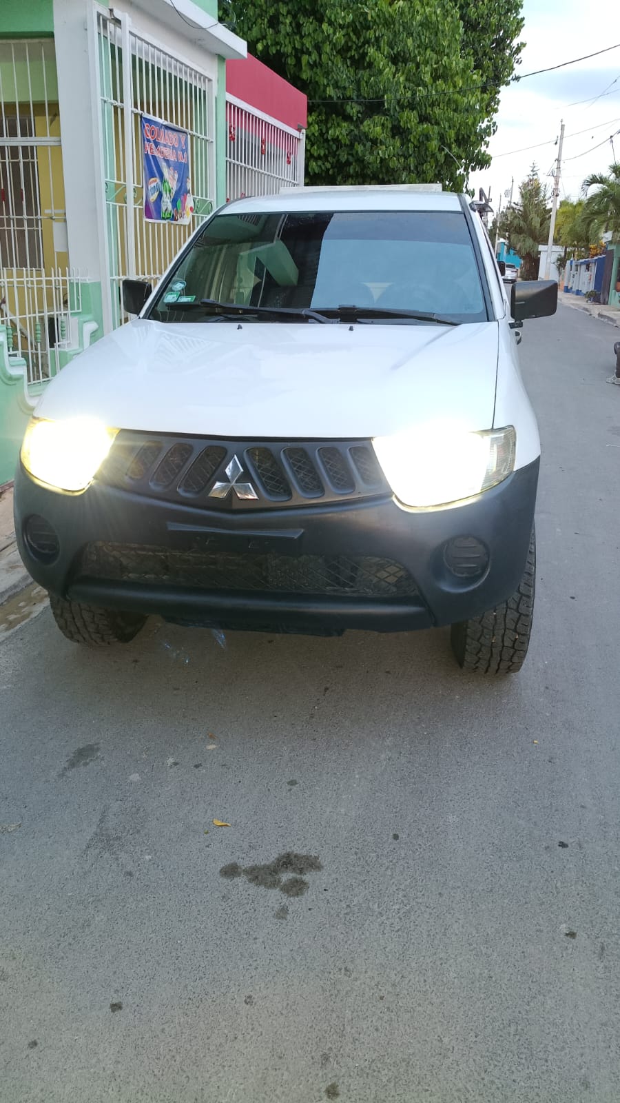Camioneta Mitsubishi nitida en La Romana Foto 7324555-2.jpg