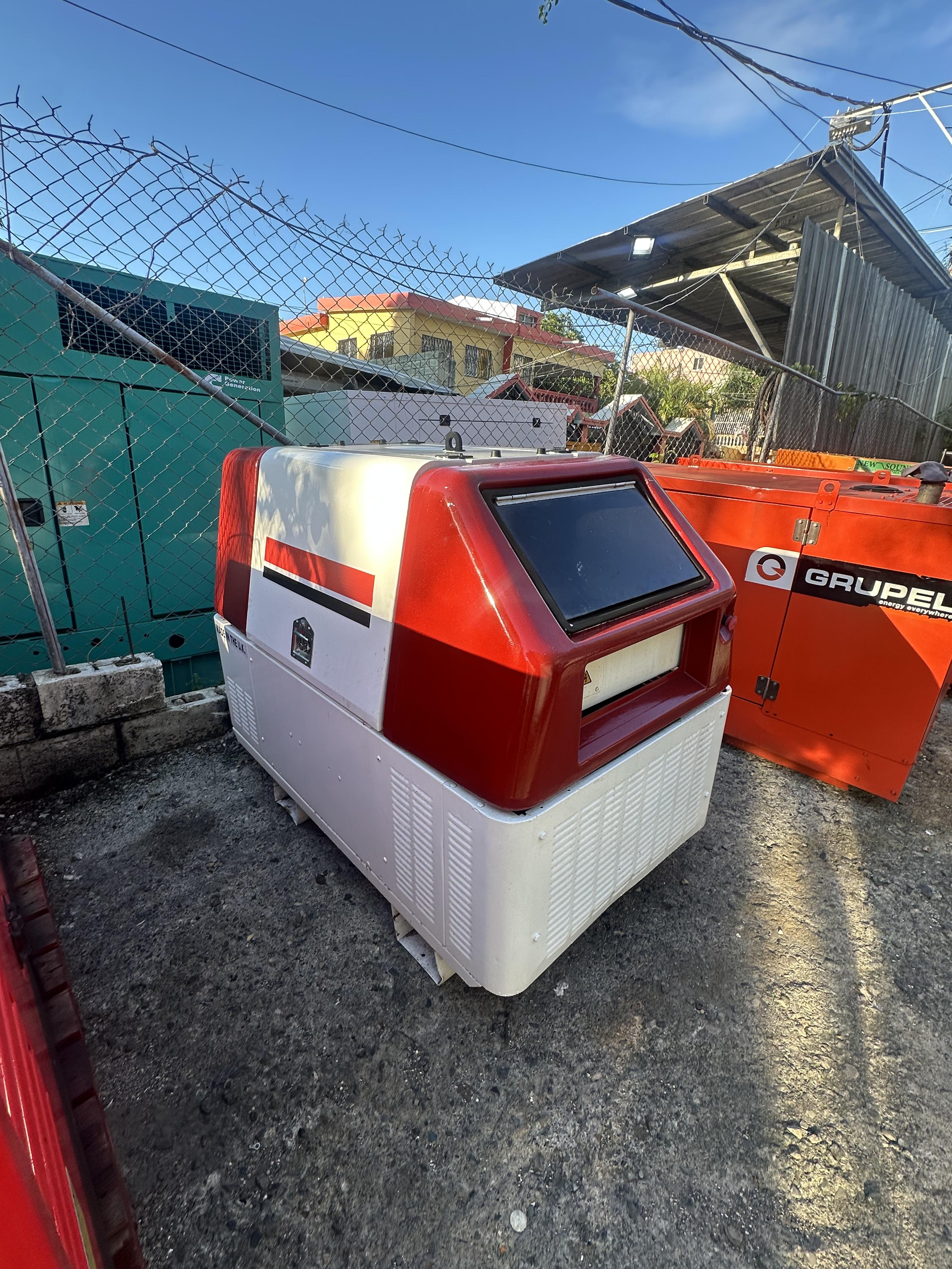 PLANTA ELÉCTRICA LISTER PETTER DE 17 KW SIPER SILENCIOSA Foto 7324667-2.jpg