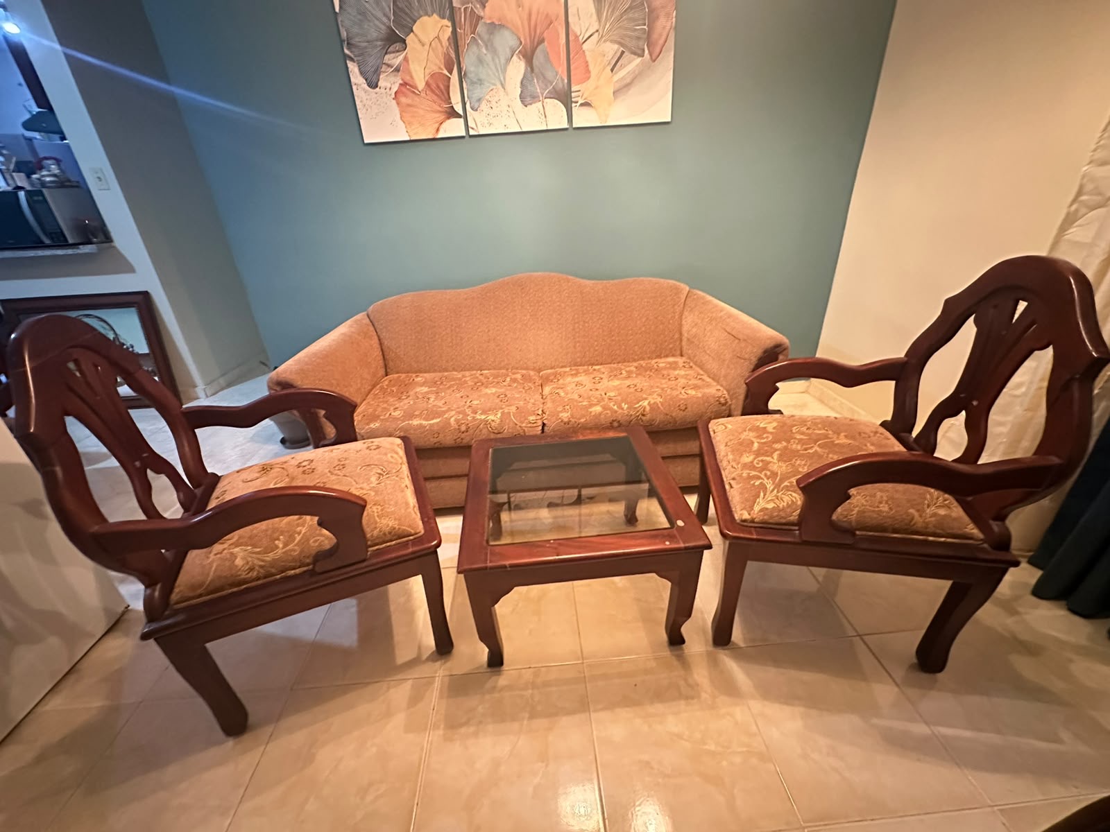 Vendo muebles en caoba con su silla y mesas Foto 7324686-3.jpg