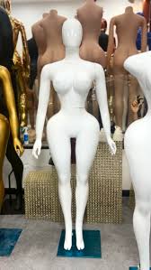Maniquí femenino de cuerpo entero de color blanco RELOJ DE ARENA  Foto 7324724-1.jpg