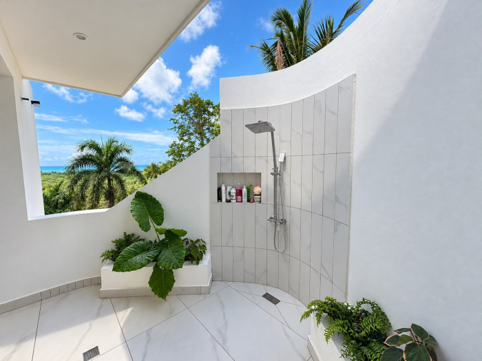 VILLA BLANCA  FOR SALE  RENT IN PLAYA EL VALLE SAMANÁ Foto 7324727-2.jpg
