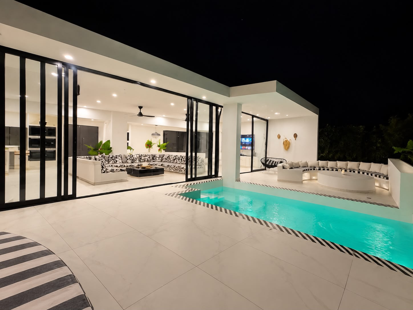 VILLA BLANCA  FOR SALE  RENT IN PLAYA EL VALLE SAMANÁ Foto 7324727-6.jpg