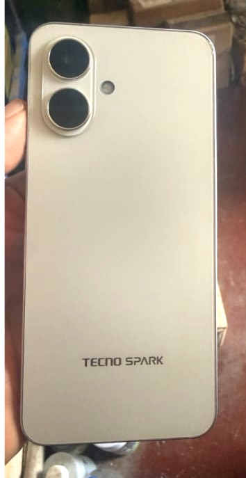 Tecno Spark Go 2 de 64gb /3gb ram Como nuevo 1 mes de Garantia Foto 7324739-2.jpg