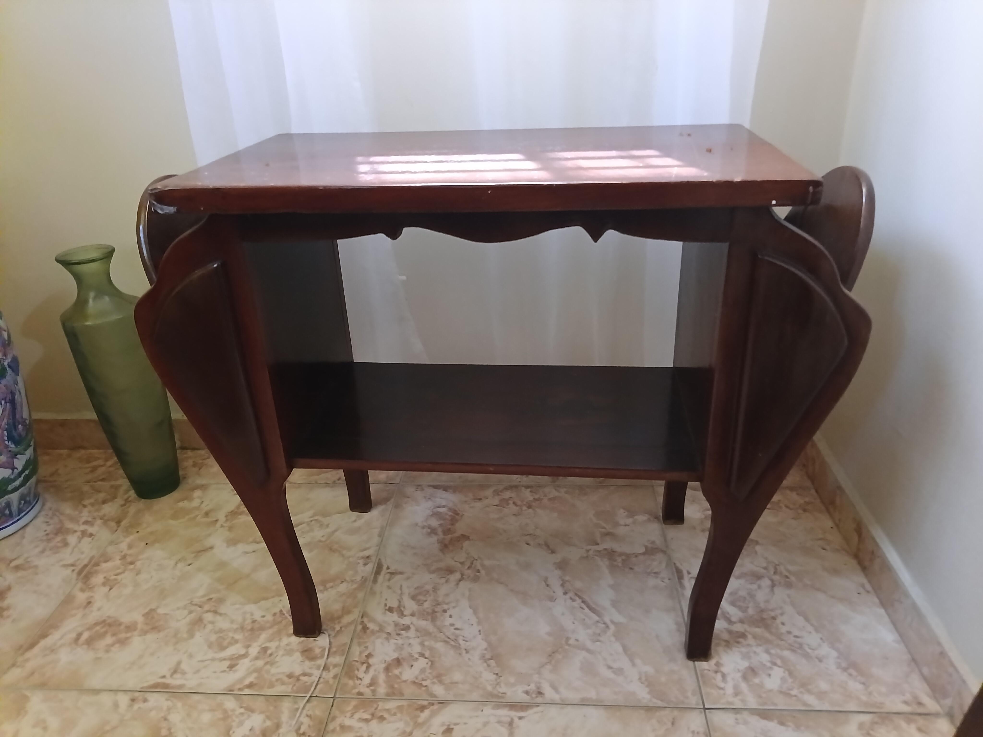 Vendo Varias mesitas de madera caoba y cristal  Foto 7324748-4.jpg