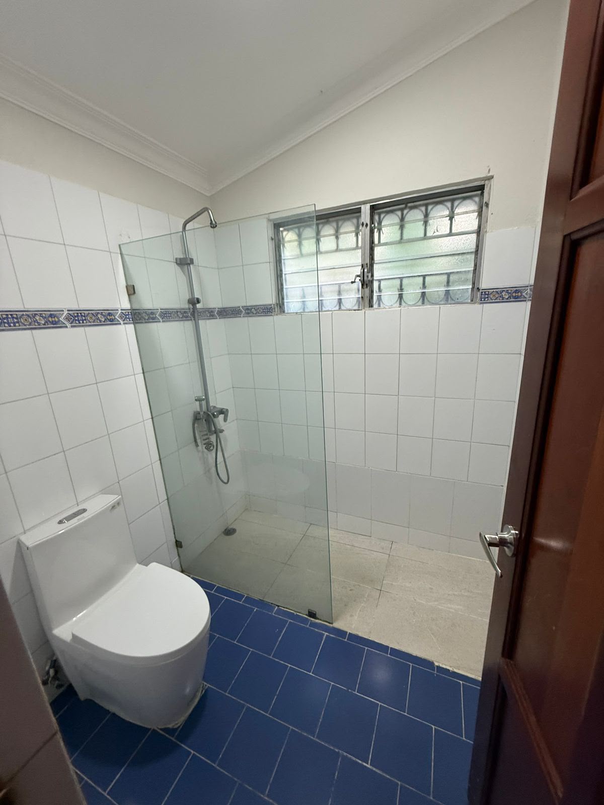 Vendo casa en el residencial villa claudia próxima a la Av. Repu de Co Foto 7324821-14.jpg