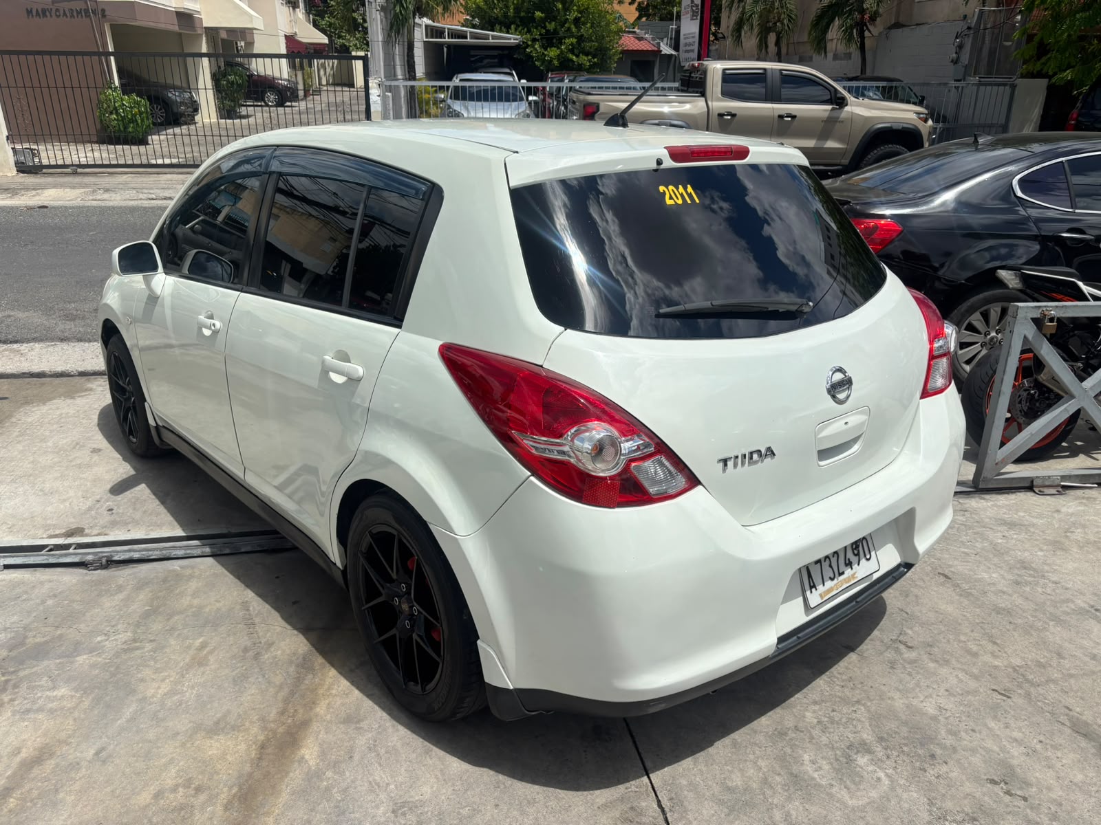 Nissan Tiida 2011 Foto 7324969-4.jpg