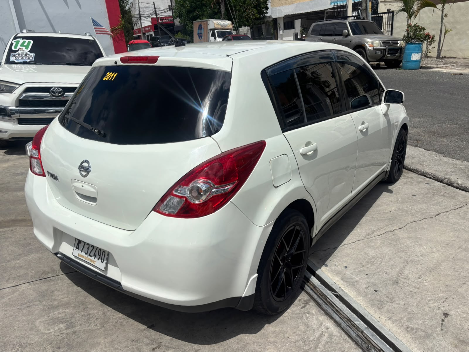 Nissan Tiida 2011 Foto 7324969-5.jpg